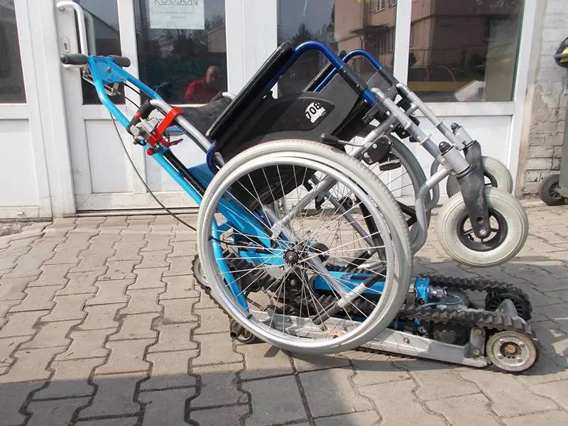 przewożenie wózka inwalidzkiego