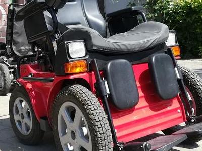 elektryczny wózek inwalidzki 12